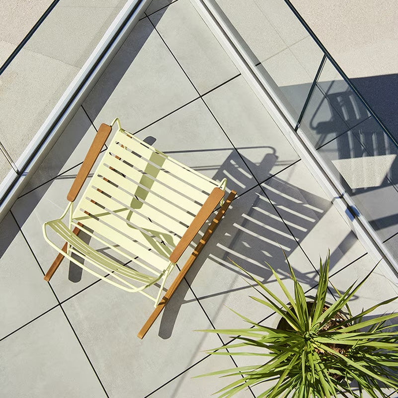 Chaise à bascule surprenante