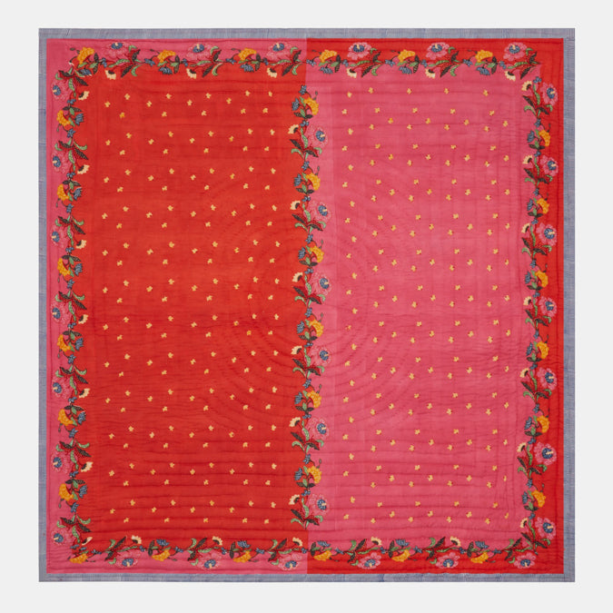 Couette indonésienne à motif de roses rouges