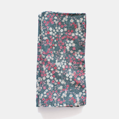 Serviette en lin à fleurs d'hiver