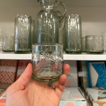 Verre gravé à la main en bref