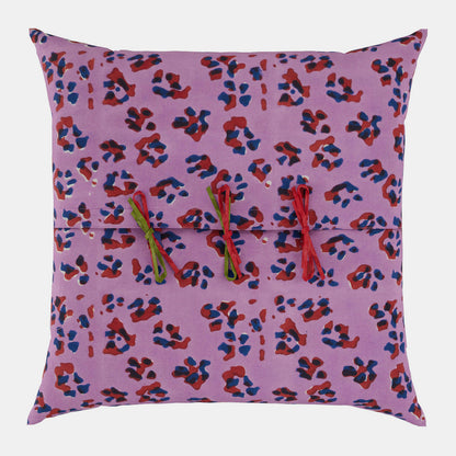 Coussin carré doré à rayures léopard