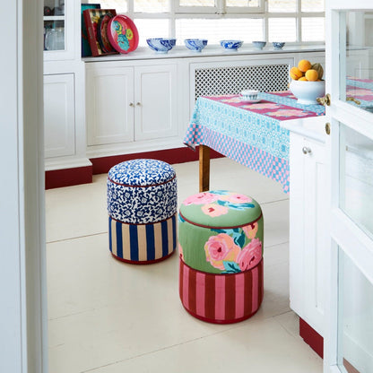 Pouf bleu à rayures bleues arabesques
