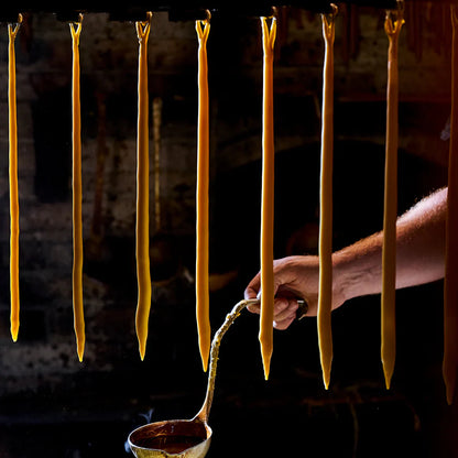 Bougie conique à double mèche en cire d'abeille 