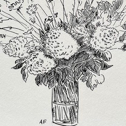 Hortensias et dentelle de la reine Anne dans un vase par Aislinn Forbes